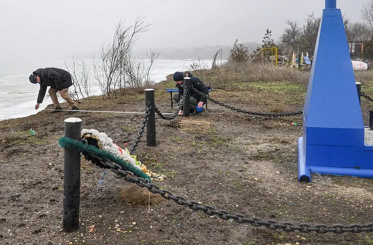 Шесть некрополей на берегу Азовского моря разрушаются