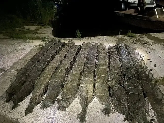 На Маныче задержали браконьера со 100 раками