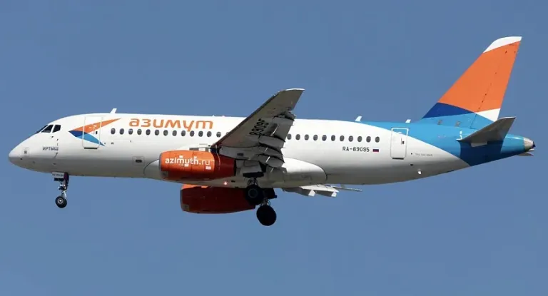 Superjet-100 «Азимута» вернулся в Ереван после сигнала бедствия